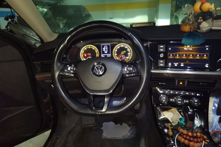 Used Volkswagen Passat 2019 330TSI Elite Edition China V Standard Steering Wheel