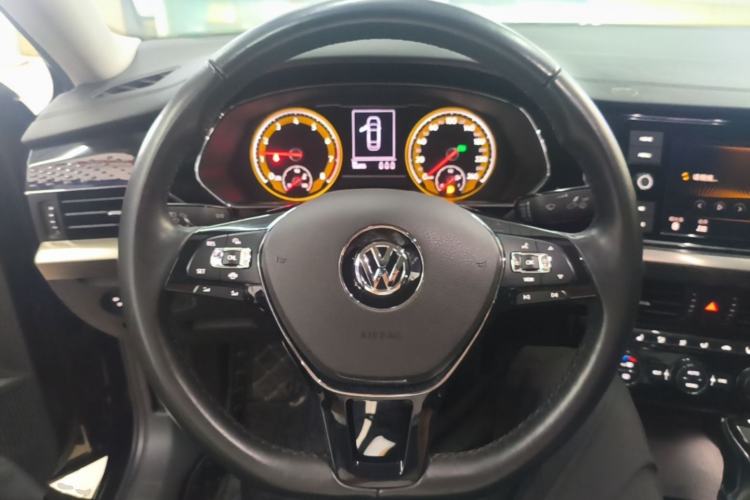 Used Volkswagen Passat 2019 330TSI Elite Edition China VI Steering Wheel