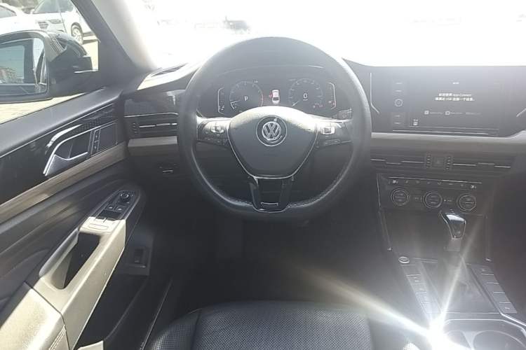 Used Volkswagen Passat 2019 330TSI Luxury Edition China V Standard Steering Wheel