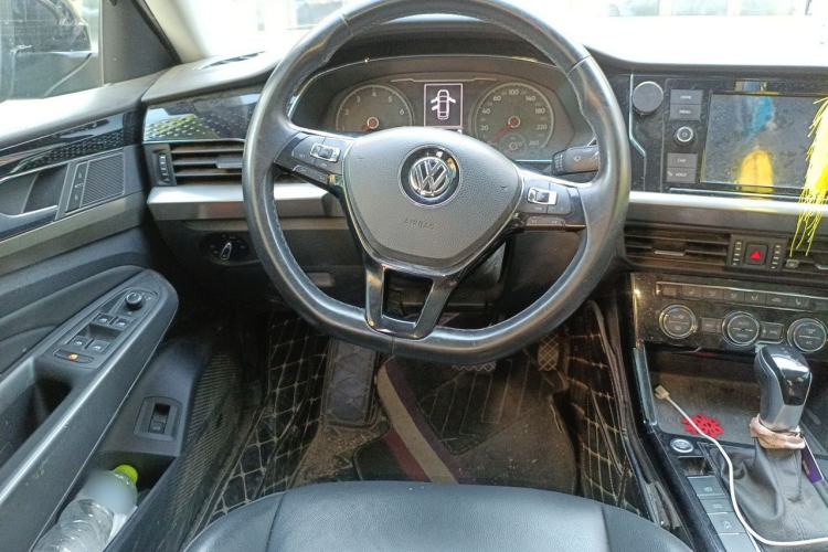 Used Volkswagen Passat 2019 330TSI Elite Edition China VI Steering Wheel