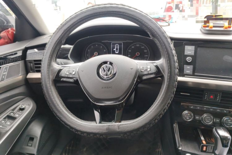 Used Volkswagen Passat 2019 330TSI Elite Edition China VI Steering Wheel