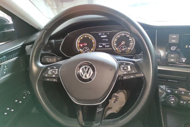 Used Volkswagen Passat 2019 330TSI Elite Edition China VI Steering Wheel
