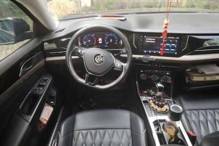 Used Volkswagen Passat 2019 380TSI Prestige Edition China VI Standard Steering Wheel