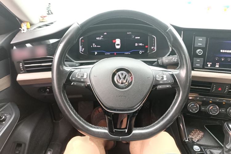 Used Volkswagen Passat 2019 330TSI Luxury Edition China VI Standard Steering Wheel