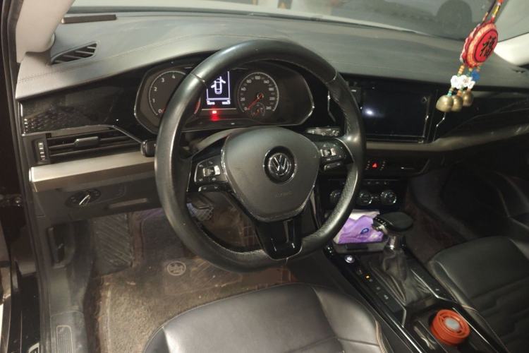 Used Volkswagen Passat 2019 330TSI Elite Edition China VI Steering Wheel