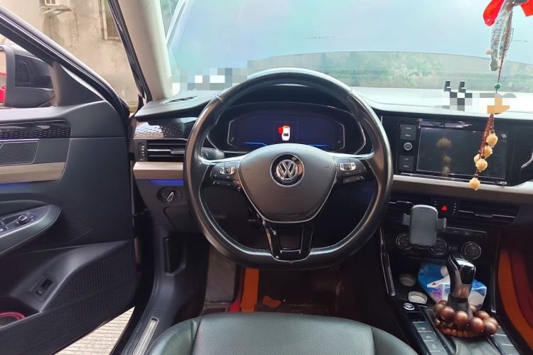 Used Volkswagen Passat 2019 330TSI Luxury Edition China VI Standard Steering Wheel