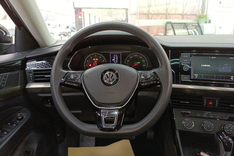 Used Volkswagen Passat 2019 280TSI Business Edition China VI Steering Wheel