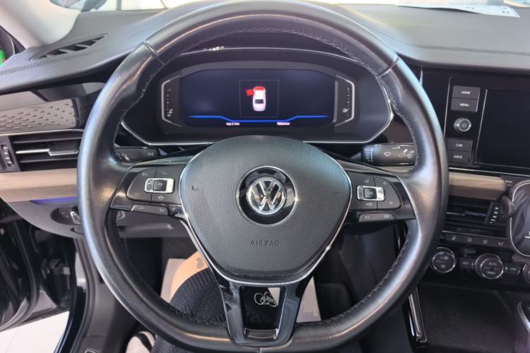 Used Volkswagen Passat 2019 330TSI Luxury Edition China VI Standard Steering Wheel