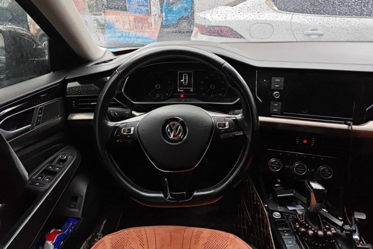 Used Volkswagen Passat 2019 330TSI Elite Edition China VI Steering Wheel