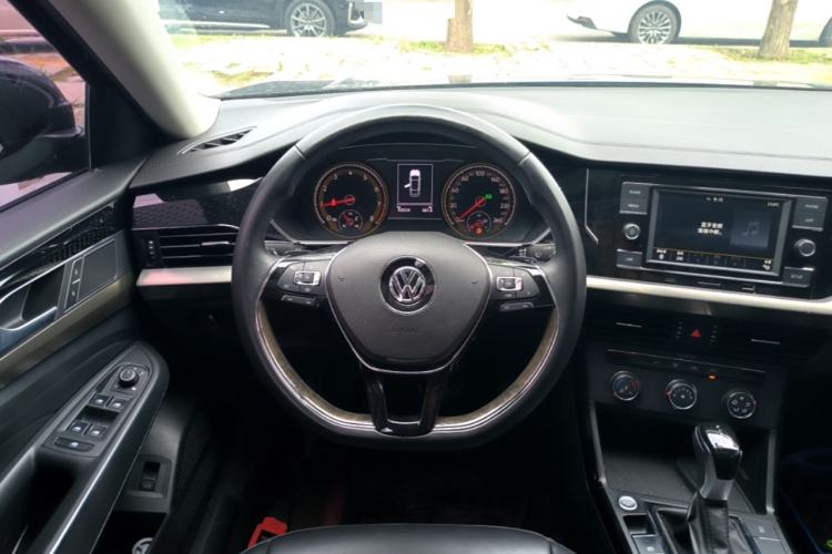 Used Volkswagen Passat 2019 280TSI Business Edition China VI Steering Wheel