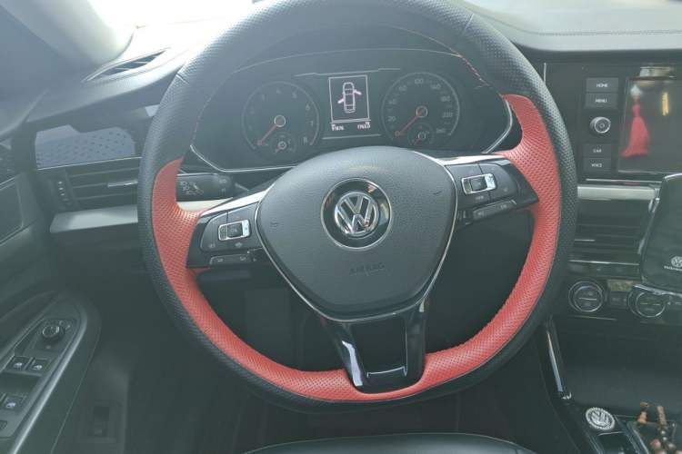 Used Volkswagen Passat 2019 330TSI Elite Edition China V Standard Steering Wheel