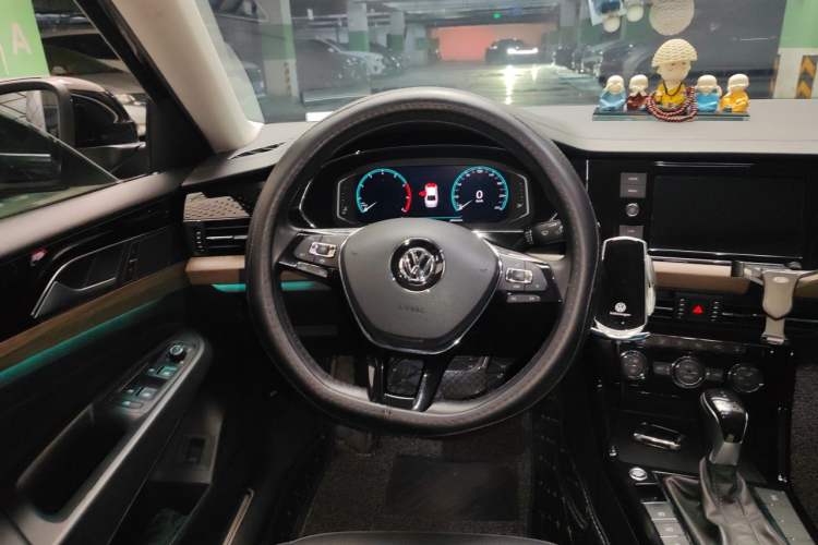 Used Volkswagen Passat 2019 330TSI Luxury Edition China VI Standard Steering Wheel