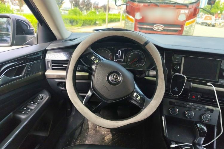 Used Volkswagen Passat 2019 280TSI Business Edition China VI Steering Wheel