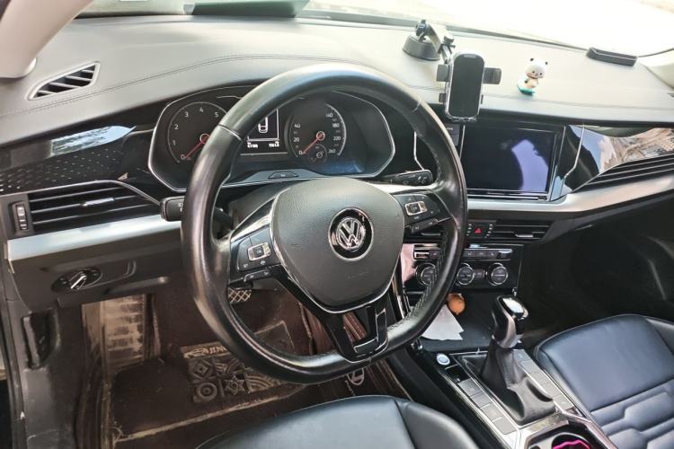 Used Volkswagen Passat 2019 330TSI Elite Edition China VI Steering Wheel