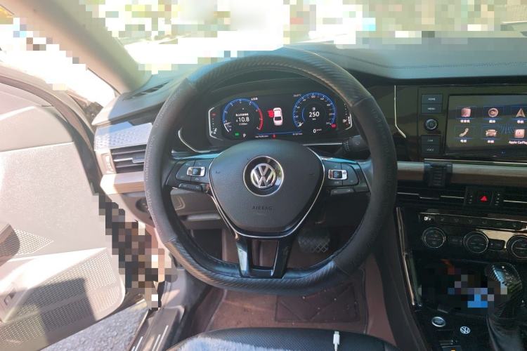 Used Volkswagen Passat 2019 330TSI Luxury Edition China VI Standard Steering Wheel
