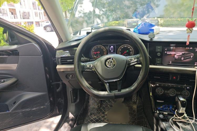 Used Volkswagen Passat 2019 330TSI Elite Edition China VI Steering Wheel