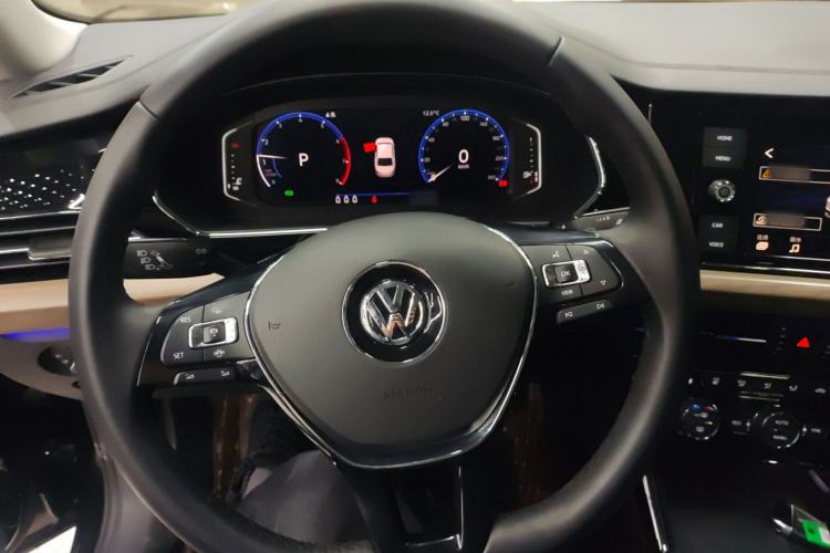 Used Volkswagen Passat 2019 330TSI Luxury Edition China VI Standard Steering Wheel