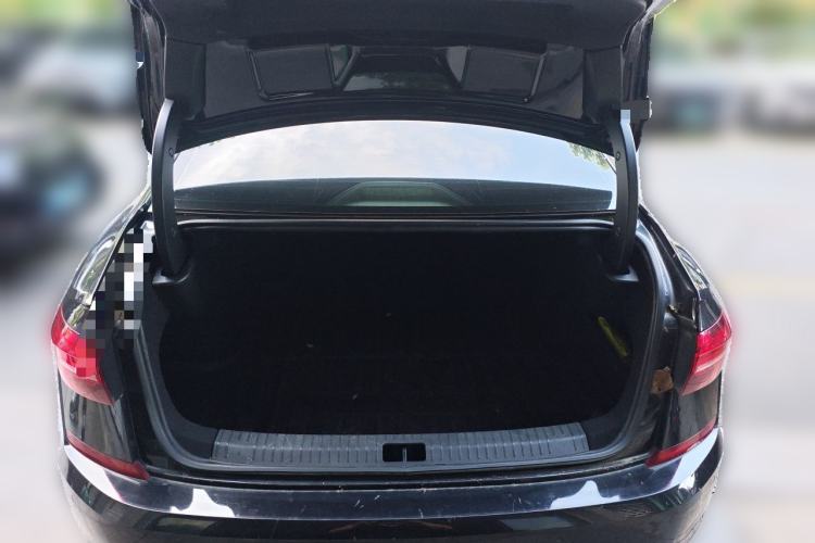 Used Volkswagen Passat 2019 330TSI Elite Edition China VI Trunk
