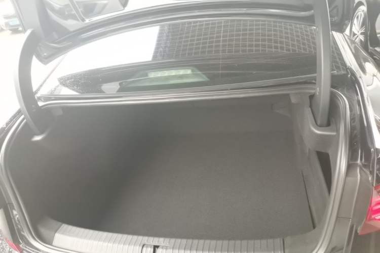 Used Volkswagen Passat 2019 330TSI Prestige Edition China VI Standard Trunk
