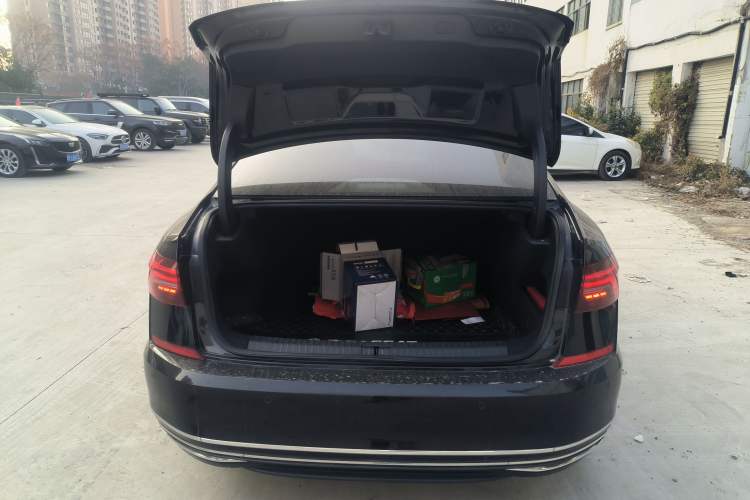 Used Volkswagen Passat 2019 330TSI Elite Edition China VI Trunk