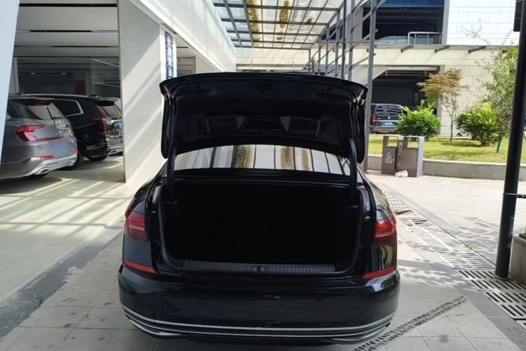 Used Volkswagen Passat 2019 330TSI Luxury Edition China VI Standard Trunk
