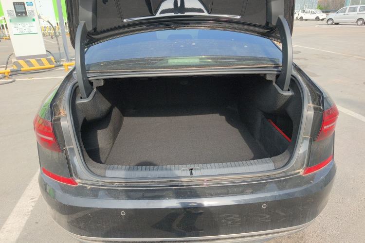 Used Volkswagen Passat 2019 330TSI Elite Edition China VI Trunk