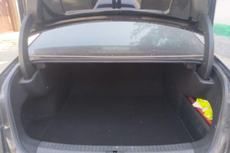 Used Volkswagen Passat 2019 280TSI Business Edition China VI Trunk
