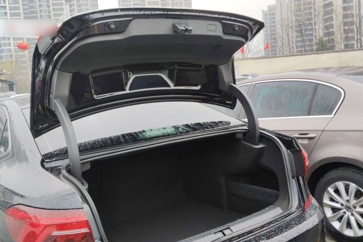 Used Volkswagen Passat 2019 330TSI Luxury Edition China V Standard Trunk