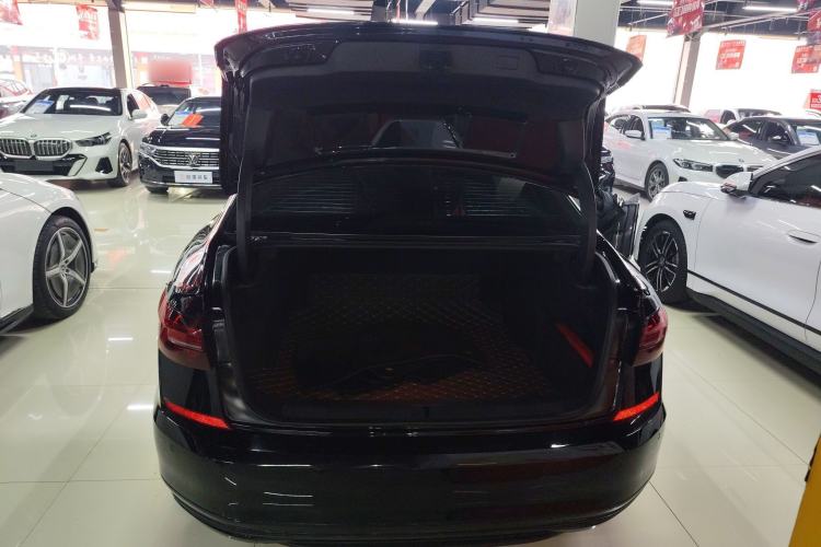 Used Volkswagen Passat 2019 380TSI Luxury Edition China VI Standard Trunk