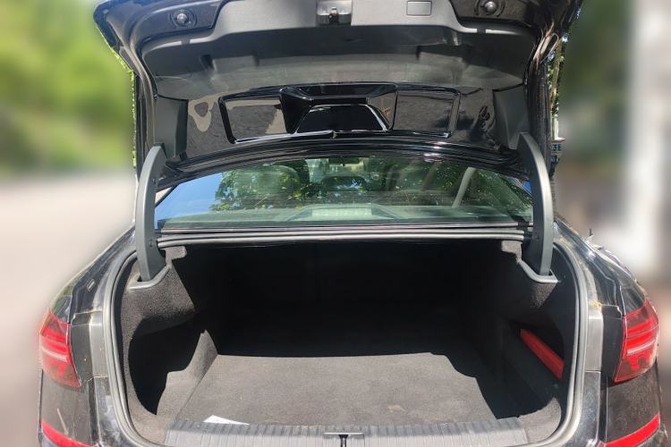 Used Volkswagen Passat 2019 330TSI Luxury Edition China VI Standard Trunk