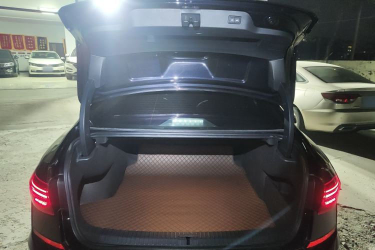 Used Volkswagen Passat 2019 380TSI Prestige Edition China VI Standard Trunk