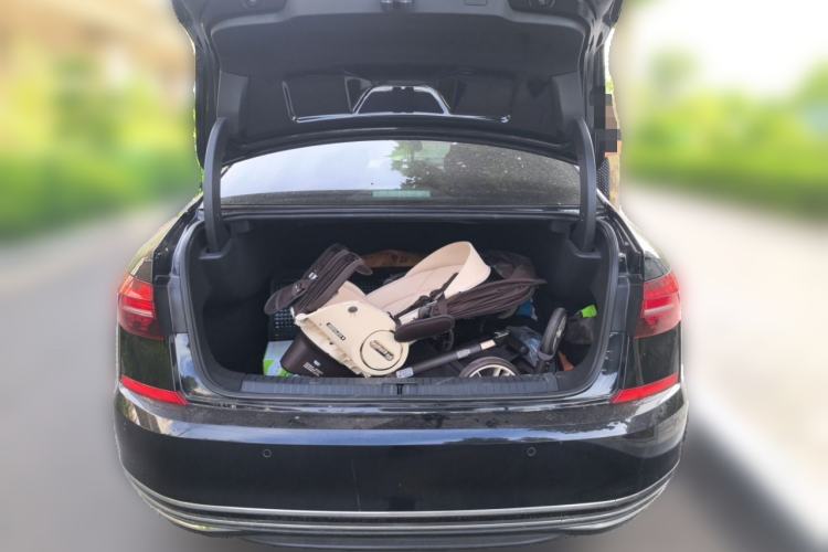 Used Volkswagen Passat 2019 330TSI Elite Edition China VI Trunk