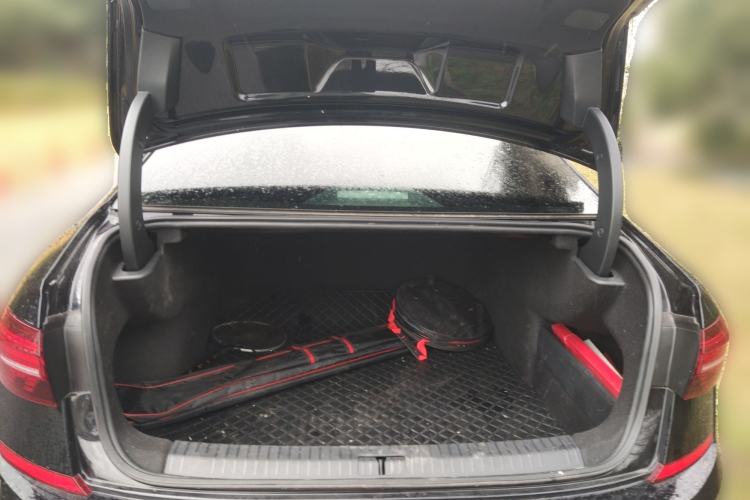 Used Volkswagen Passat 2019 330TSI Elite Edition China VI Trunk