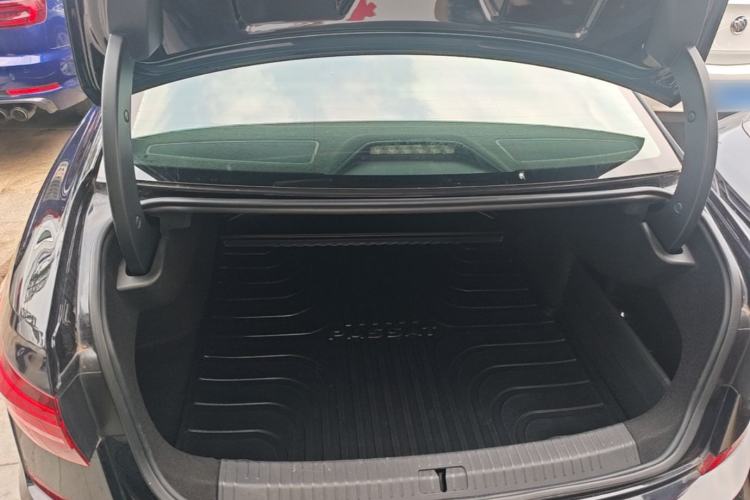 Used Volkswagen Passat 2019 330TSI Elite Edition China VI Trunk