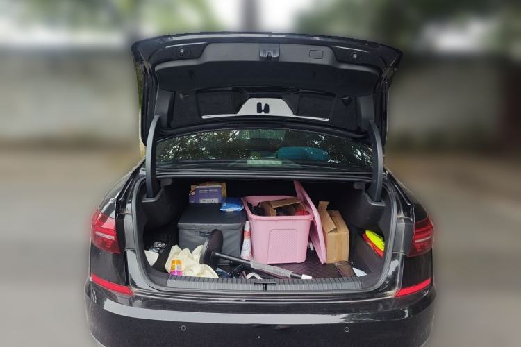 Used Volkswagen Passat 2019 280TSI Business Edition China VI Trunk