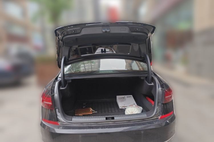 Used Volkswagen Passat 2019 330TSI Luxury Edition China VI Standard Trunk