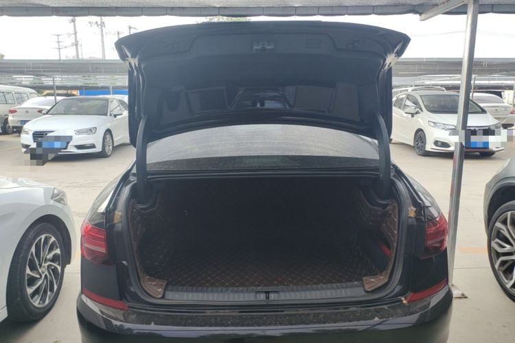 Used Volkswagen Passat 2019 330TSI Elite Edition China VI Trunk