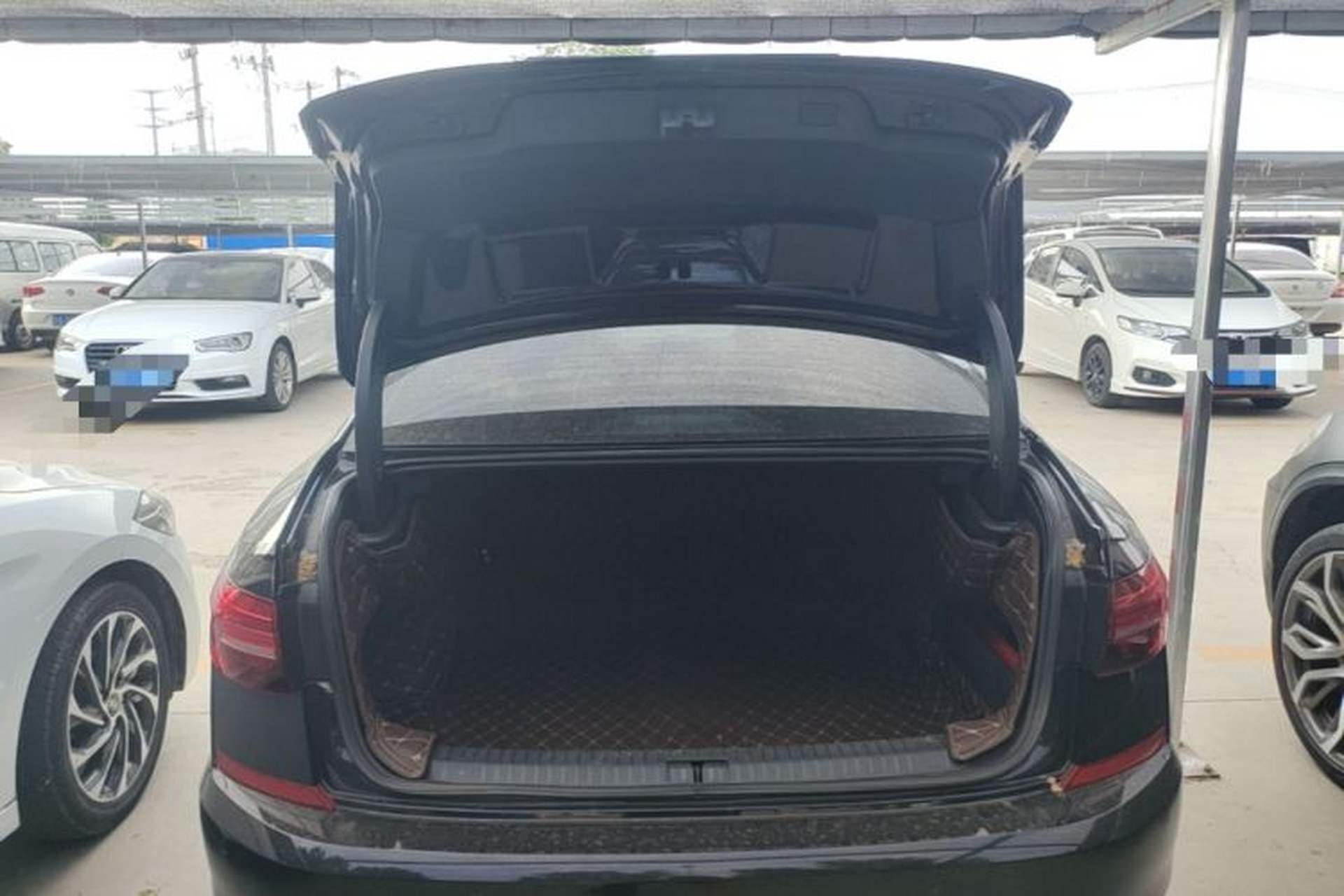 Used Volkswagen Passat 2019 330TSI Elite Edition China VI Trunk