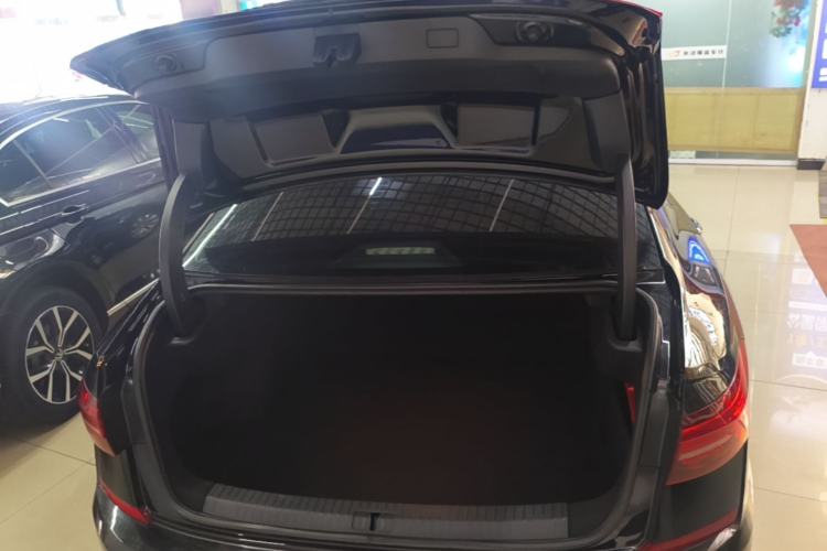 Used Volkswagen Passat 2019 330TSI Elite Edition China VI Trunk