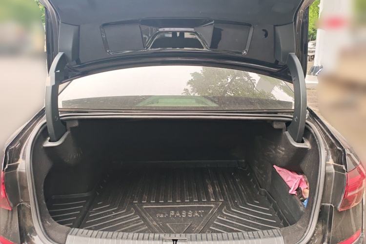 Used Volkswagen Passat 2019 280TSI Business Edition China VI Trunk