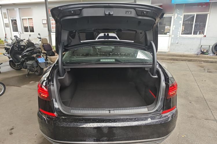 Used Volkswagen Passat 2019 330TSI Prestige Edition China VI Standard Trunk