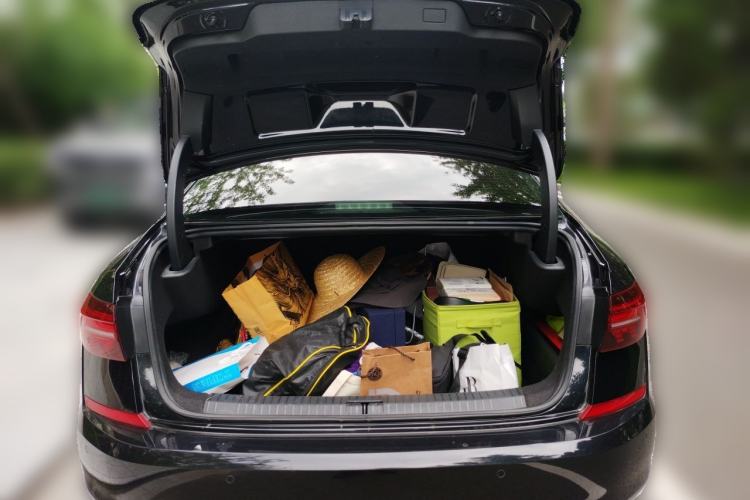 Used Volkswagen Passat 2019 330TSI Elite Edition China VI Trunk