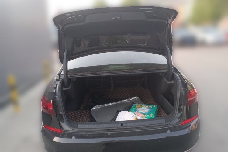 Used Volkswagen Passat 2019 330TSI Elite Edition China VI Trunk