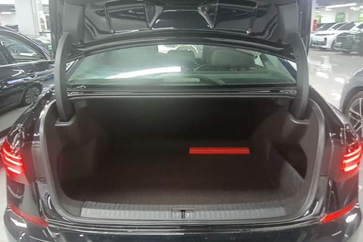 Used Volkswagen Passat 2019 330TSI Luxury Edition China V Standard Trunk