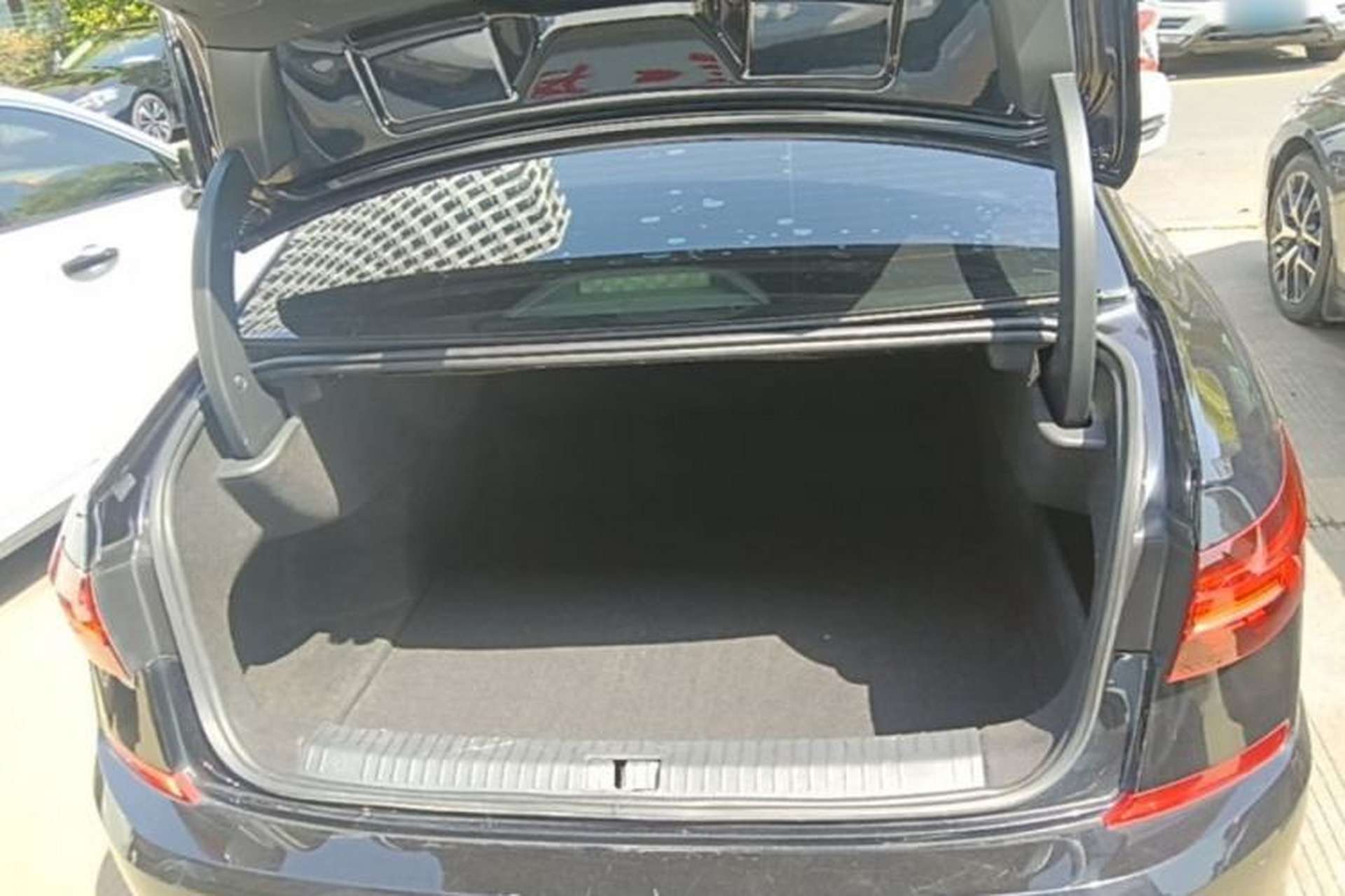Used Volkswagen Passat 2019 330TSI Elite Edition China VI Trunk