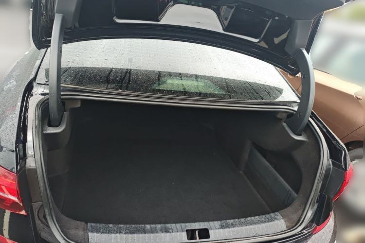 Used Volkswagen Passat 2019 330TSI Luxury Edition China VI Standard Trunk