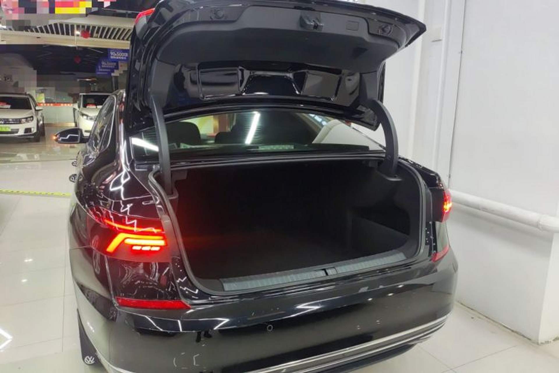 Used Volkswagen Passat 2019 330TSI Luxury Edition China VI Standard Trunk