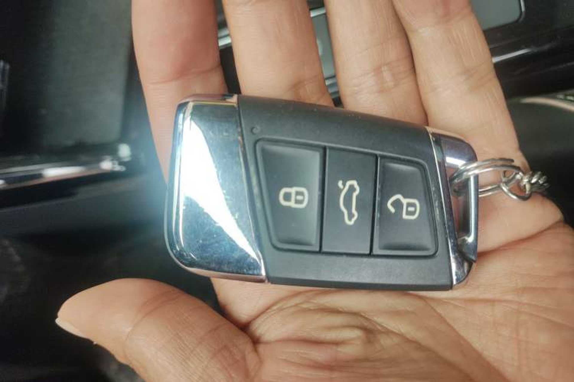 Used Volkswagen Passat 2019 330TSI Elite Edition China V Standard Vehicle Key