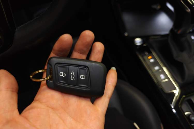 Used Volkswagen Passat 2019 330TSI Luxury Edition China V Standard Vehicle Key