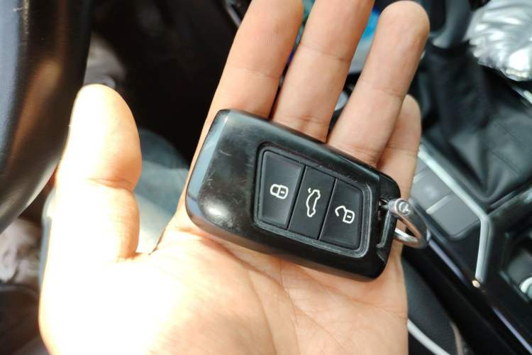 Used Volkswagen Passat 2019 330TSI Luxury Edition China V Standard Vehicle Key
